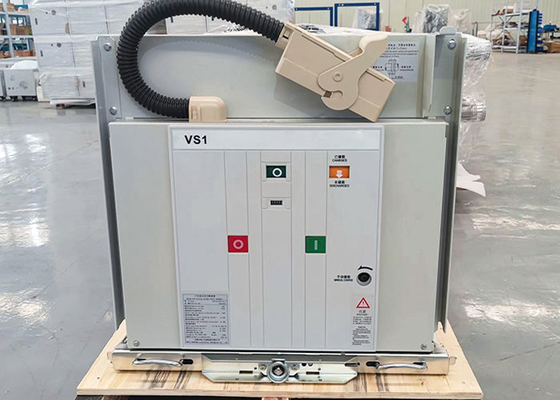 12KV開閉装置のための屋内プルアウト真空の遮断器1250A VCB高圧AC