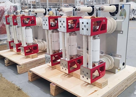 50KA高圧真空の遮断器三相AC 50HZ 12KV 4000Aに