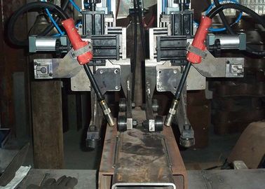 二酸化炭素鋼鉄長方形の管のための溶接の顧客用機械ガントリー タイプ倍のトーチ