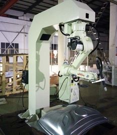 自動車身体部分のPlamaの源のロボティック切断システム産業6軸線