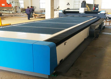 アルミニウムのための高性能CNCレーザーの打抜き機2000W 1500 x 6000mm