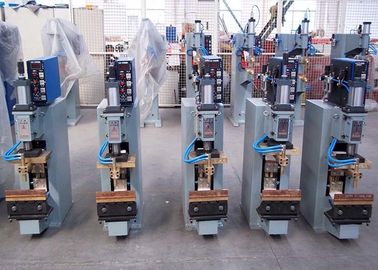特別なDNシリーズ移動可能な電極を搭載する空気のシーム溶接機械25~150KVA