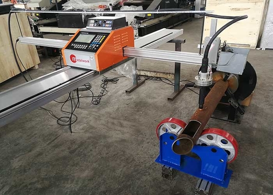 鉄板と電動ドアプラズマ切断システムのためのCNCライトポール溶接機